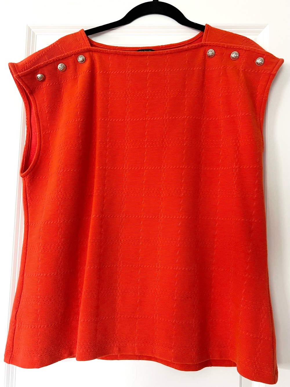 Anne Taylor Sleeveless Orange Knit Top with Decorative Buttons